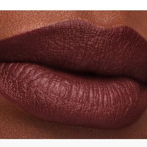 Estee Lauder smokeshow moisturizing lipstick